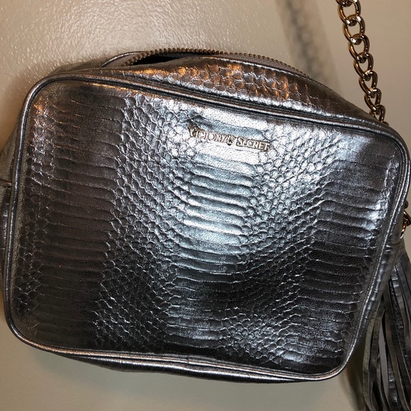 Victoria’s Secret Chain Purse - Picture 8 of 16